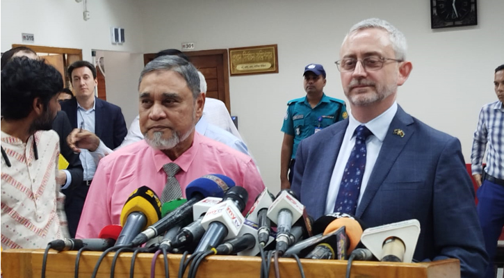 নির্বাচন কমিশনকে তিন বার্তা দিল ইইউ